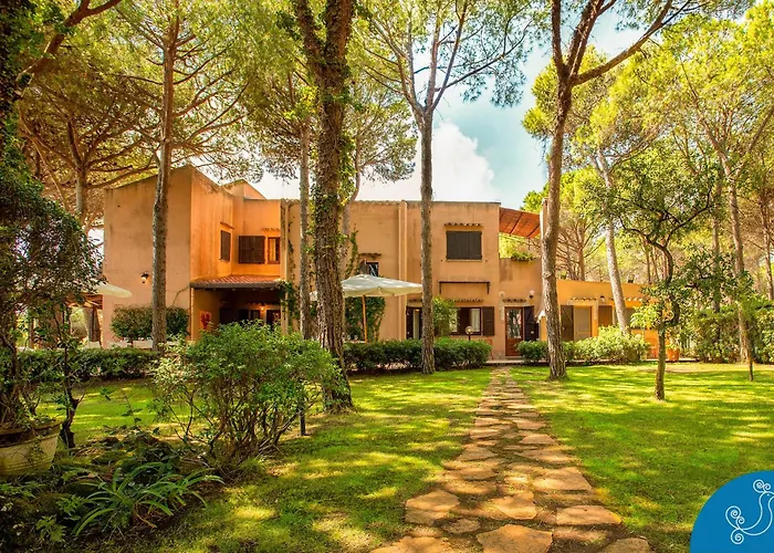 Вилла Dimora Mediterranea - Sea Front Among Pines Форте-Вилладж
